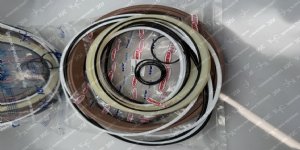ชุดซีลกระบอกแขน PC200-8 เหมาะสำหรับกระบอกไฮดรอลิกเครื่องขุด Komatsu
