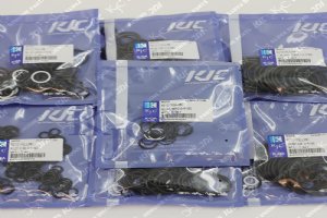 R210 KJC เครื่องจักรวิศวกรรมชิ้นส่วนอะไหล่เครื่องขุดควบคุมวาล์วชุดซีล R210 ชุดซ่อมซีลน้ำมันสีเหลือง