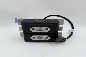 KJC القدم دواسة التحكم Gp 561-7001 5617001 صمام تجريبي 561-7001 490-1012 ل E307-5 E323D E308-5 E308SR حفارة القدم دواسة